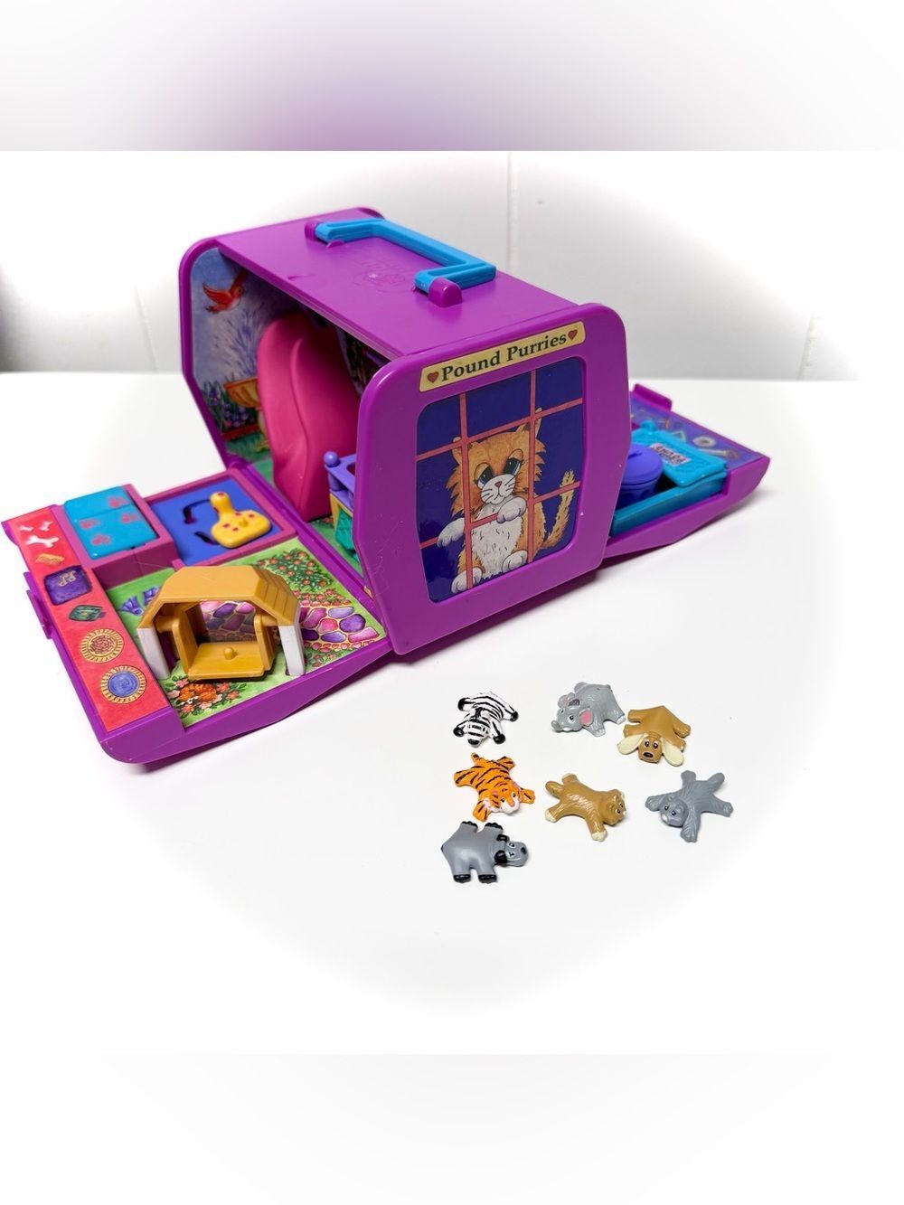 Vintage 1995 Pound Puppies Galoob Purries Pet Paradise Alley Playset